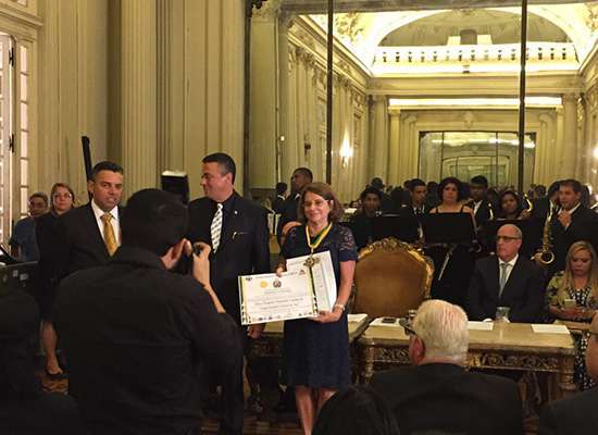 Medalha Símbolo de Legião de Honra do presidente JK – Empreendedora social do ano – Assembleia Legislativa do RJ